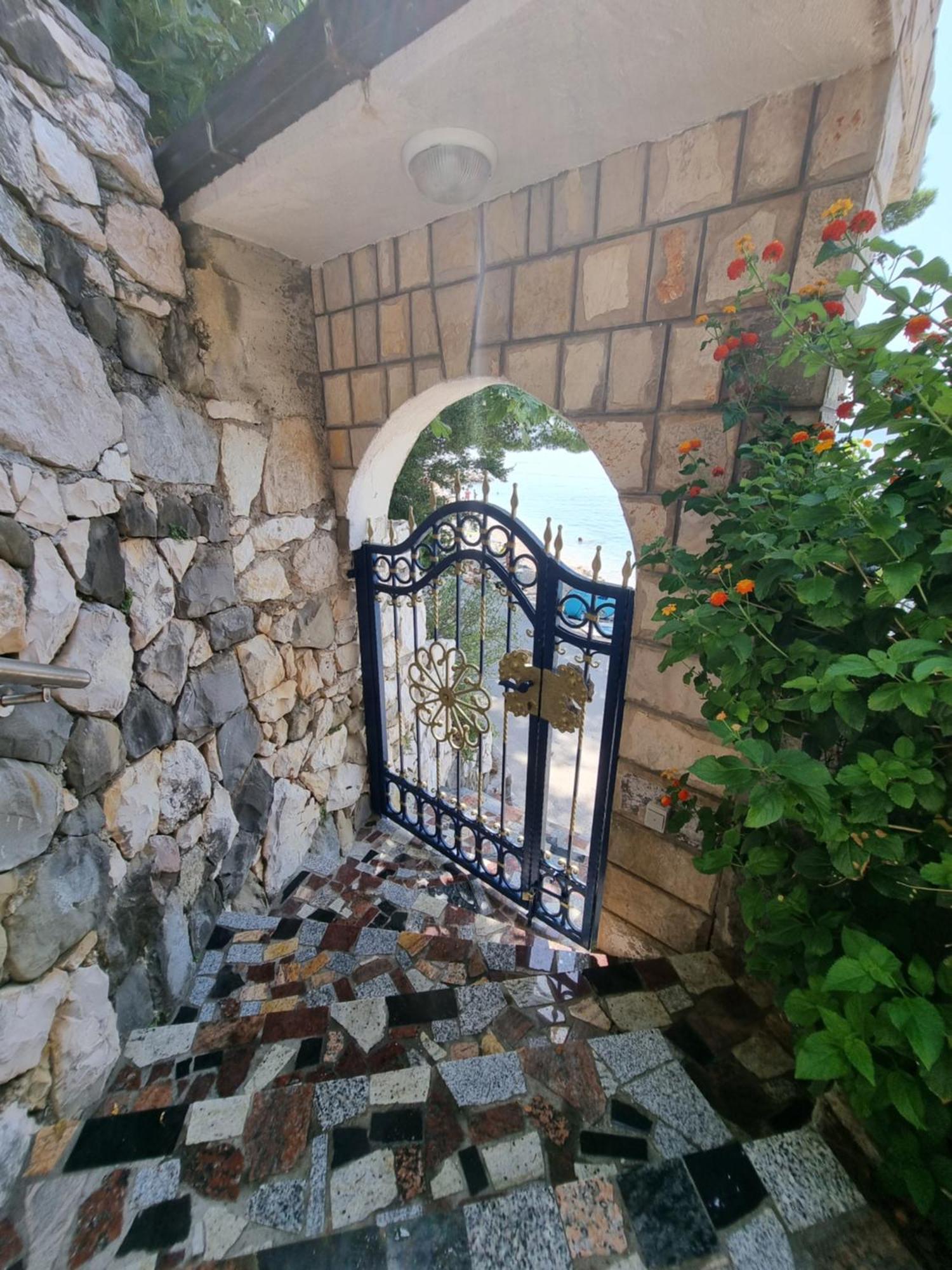 Apartmani Anda Živogošće Oda fotoğraf